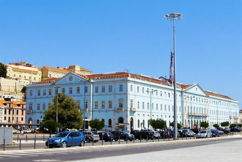 Lov'Alfama, At Home In Lisboa
